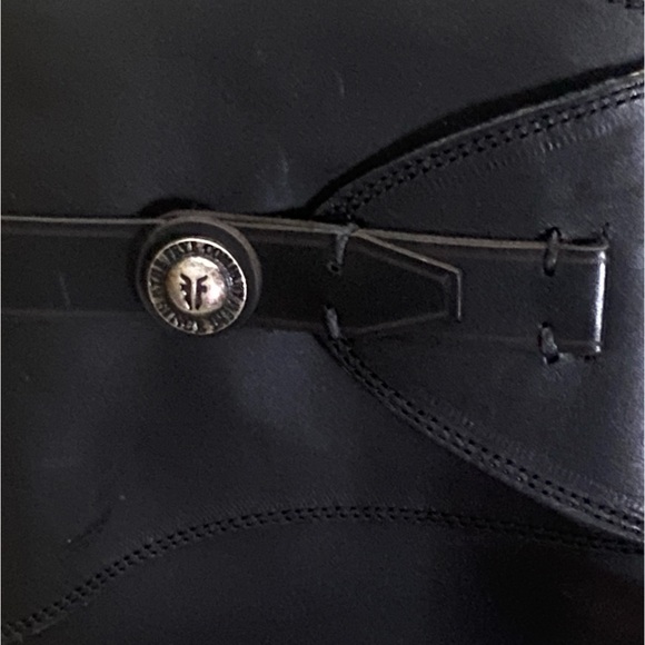 Frye Molly black leather side zip riding boot. One inch heel. - Picture 7 of 15